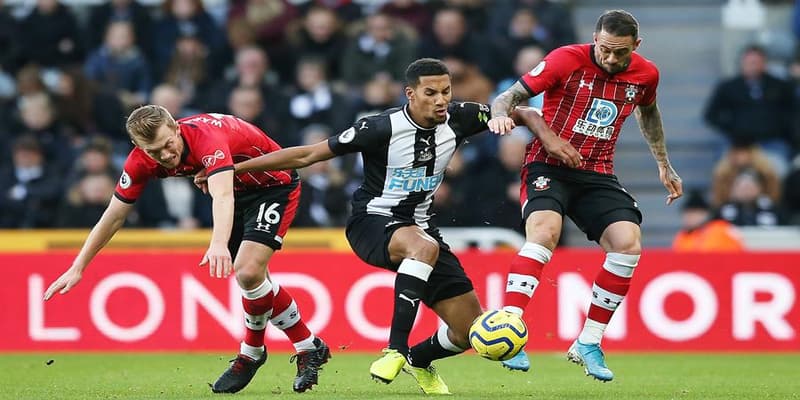 Newcastle United ngoại hạng Anh 2021